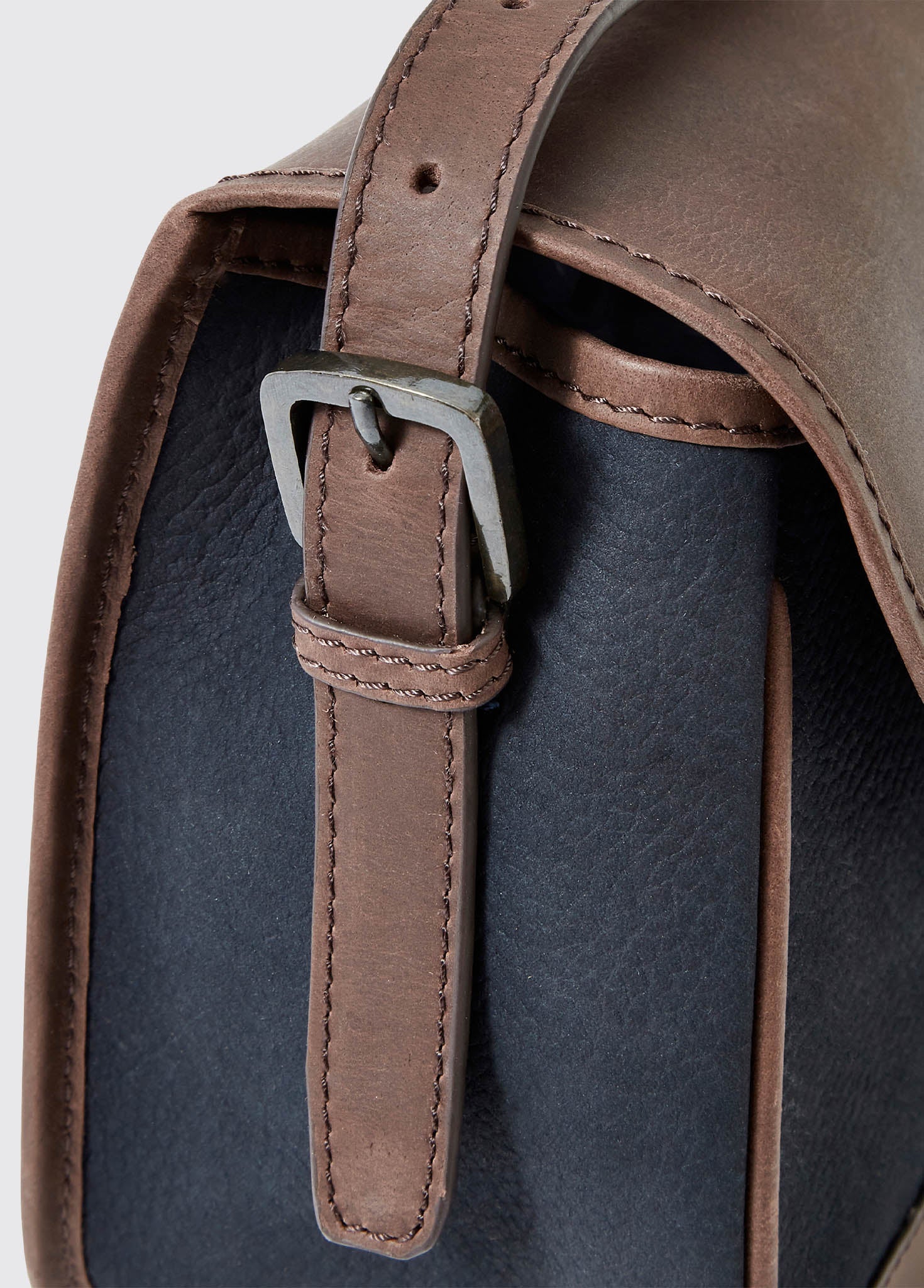 Clara Satteltasche - Navy/Brown