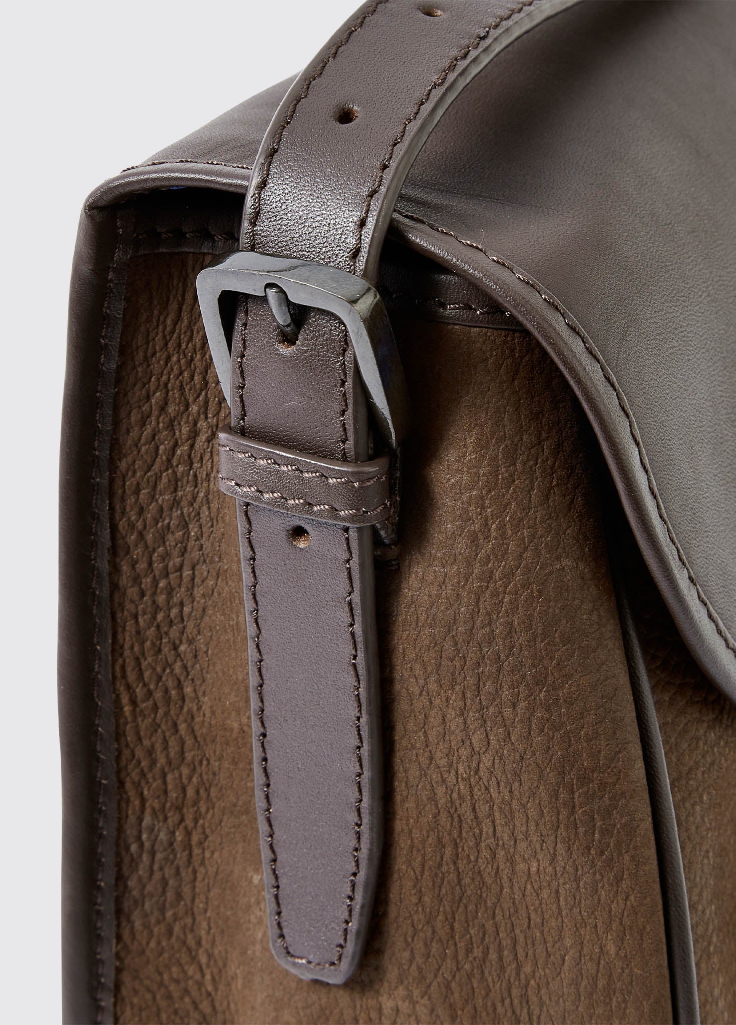 Clara Satteltasche - Walnut