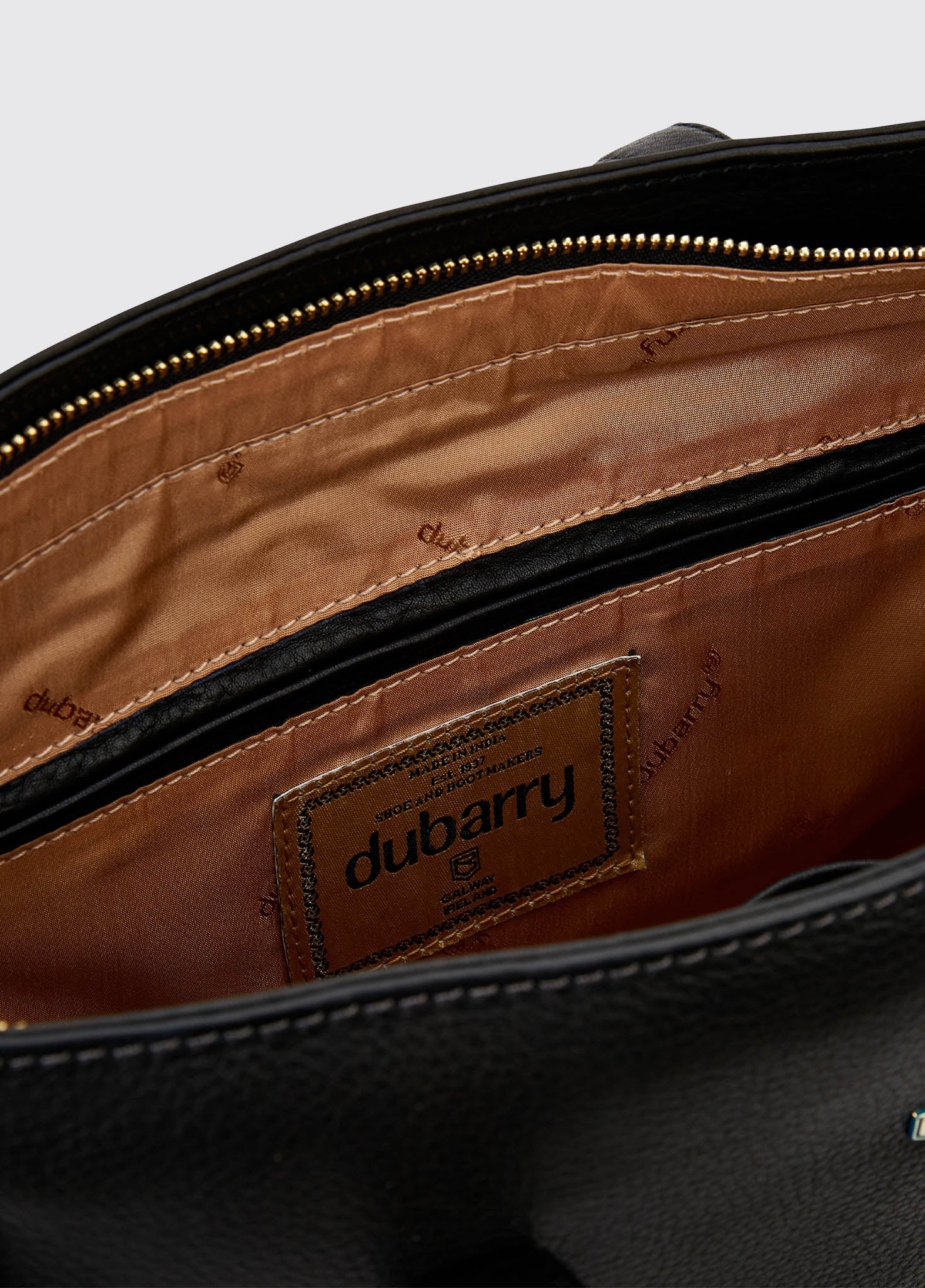 Tuam Ledertasche - Black